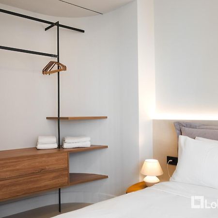 Muse Apartment By Lobbysquare Атина Екстериор снимка